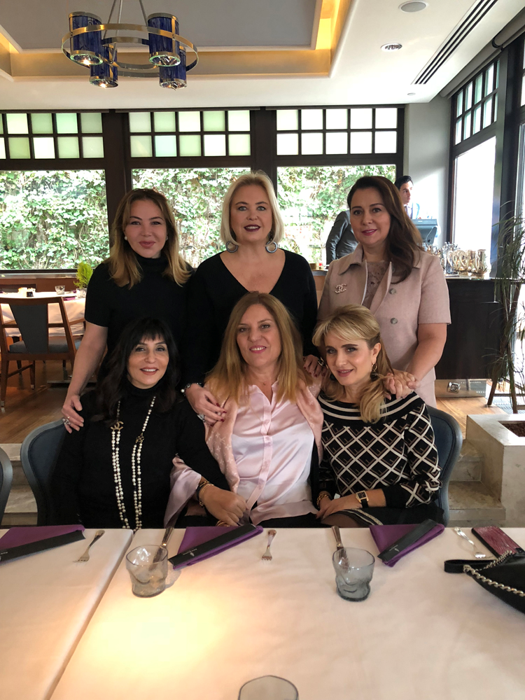 HÜLYA BİREN DOĞUM GÜNÜNÜ KUTLADI