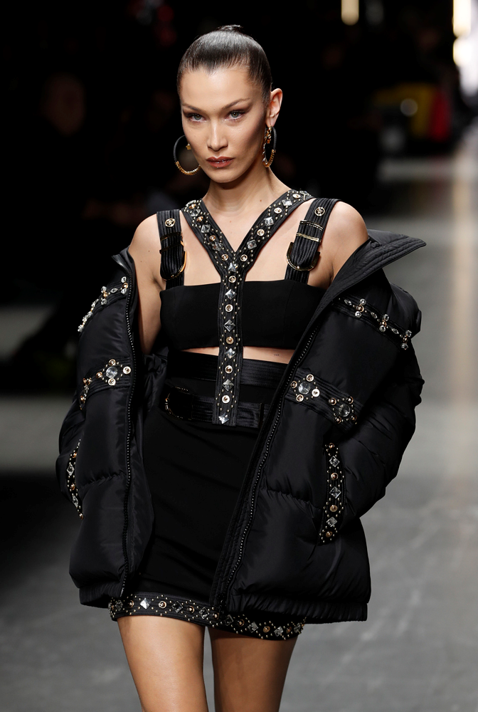 VERSACE MİLANO ERKEK MODA HAFTASINDA