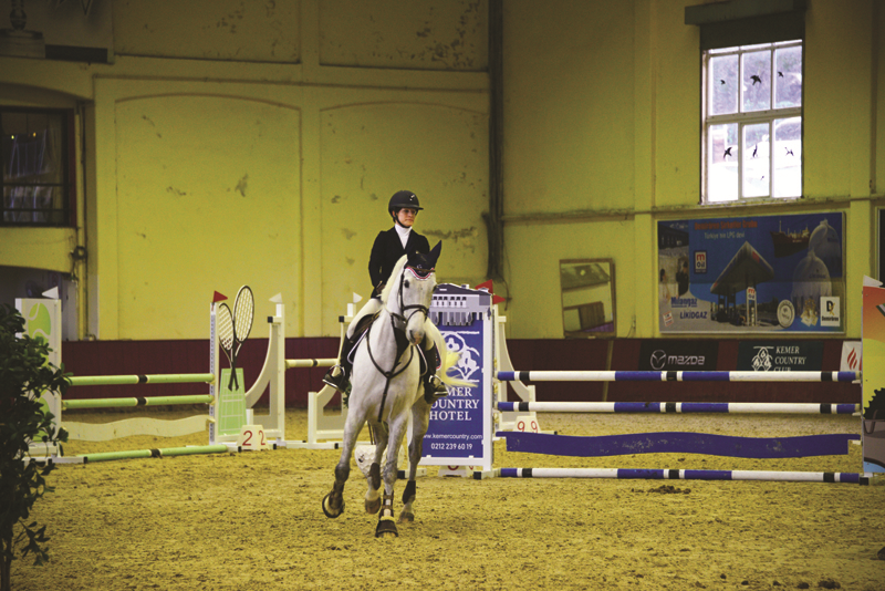 ENGEL ATLAMA BİNİCİLİK YARIŞMALARI