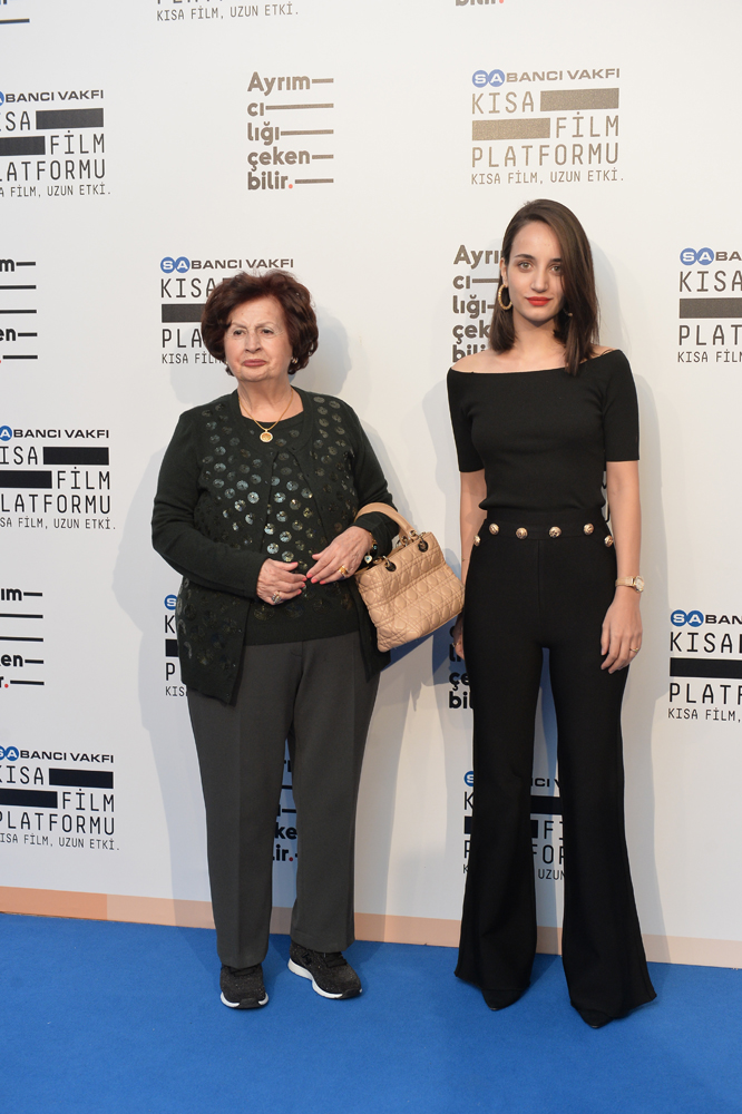 SABANCI VAKFI GENÇ YETENEKLERİ ÖDÜLLENDİRDİ