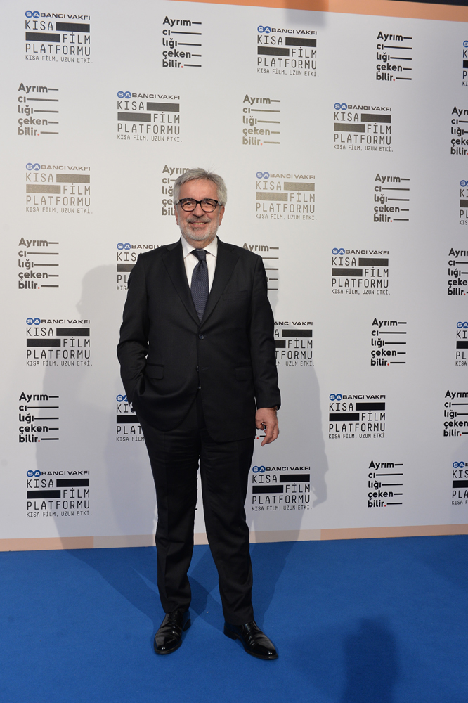 SABANCI VAKFI GENÇ YETENEKLERİ ÖDÜLLENDİRDİ