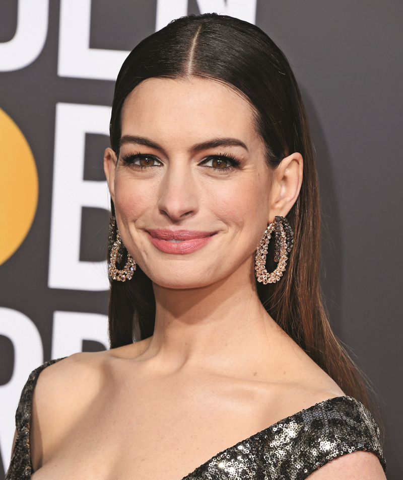 ÜNLÜLERDEN MAKYAJ SIRLARI