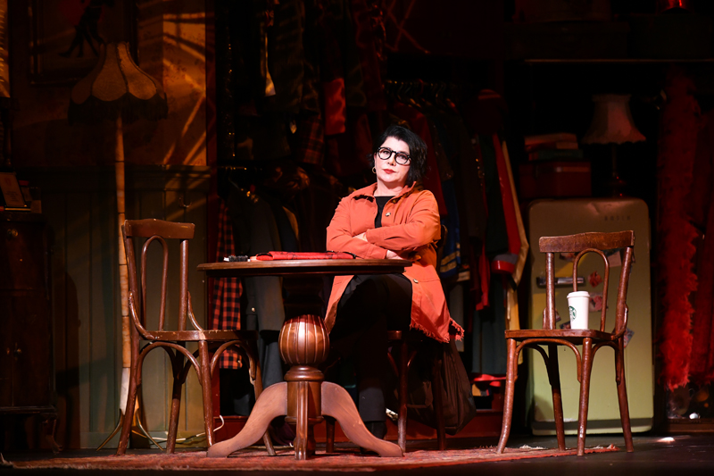 'MANİK ATAK' OYUNUNA RENKLİ GALA