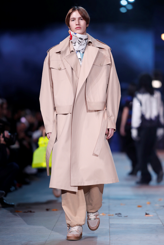 LOUIS VUITTON SONBAHAR/KIŞ 2019/2020 ERKEK KOLEKSİYONU TANITILDI