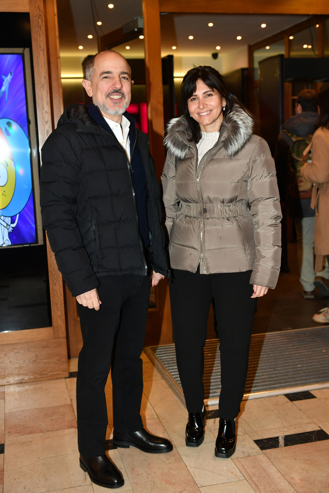 'MANİK ATAK' OYUNUNA RENKLİ GALA