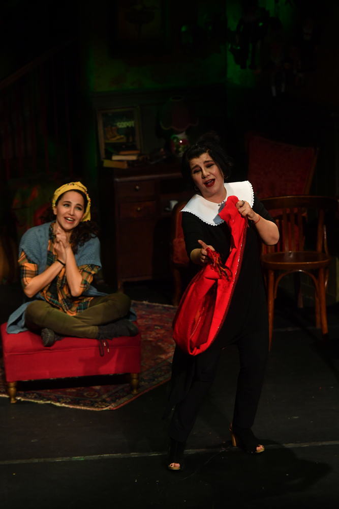 'MANİK ATAK' OYUNUNA RENKLİ GALA