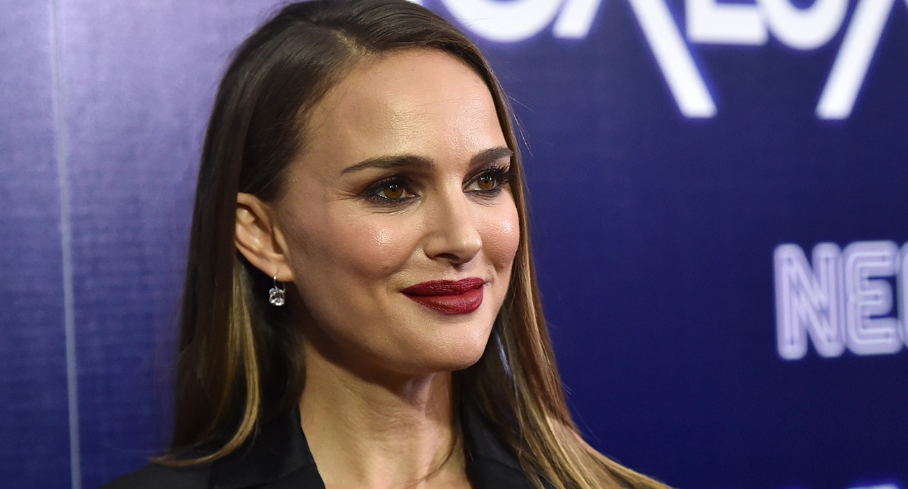 KUMRAL SAÇLARI İLE HAFIZALARIMIZA KAZINDILAR