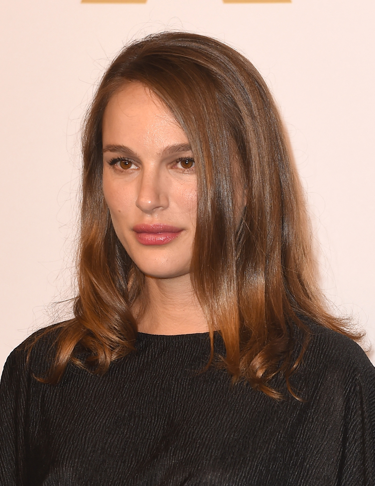 KUMRAL SAÇLARI İLE HAFIZALARIMIZA KAZINDILAR