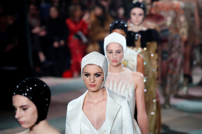 DIOR 2019 İLKBAHAR/YAZ HAUTE COUTURE DEFİLESİ