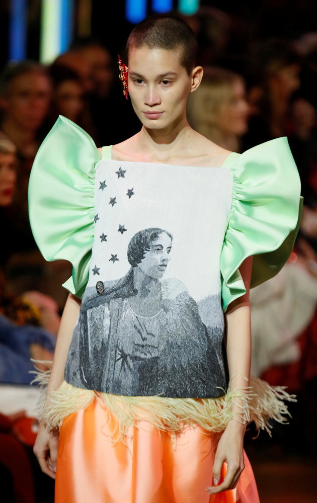 SCHIAPARELLI 2019 İLKBAHAR/YAZ HAUTE COUTURE DEFİLESİ