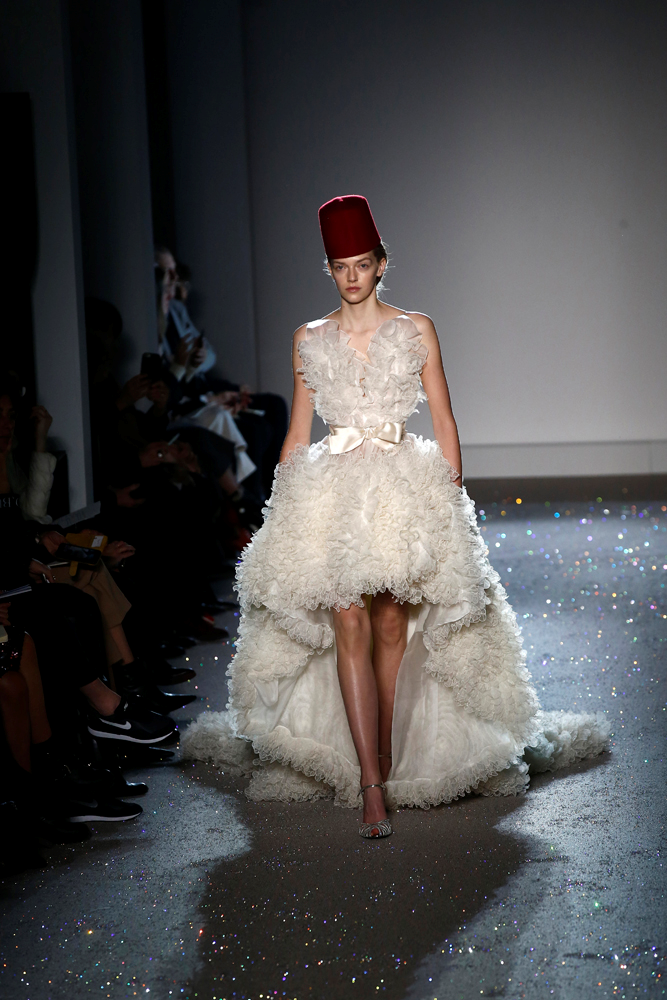 GIAMBATTISTA VALLI 2019 İLKBAHAR/YAZ HAUTE COUTURE DEFİLESİ