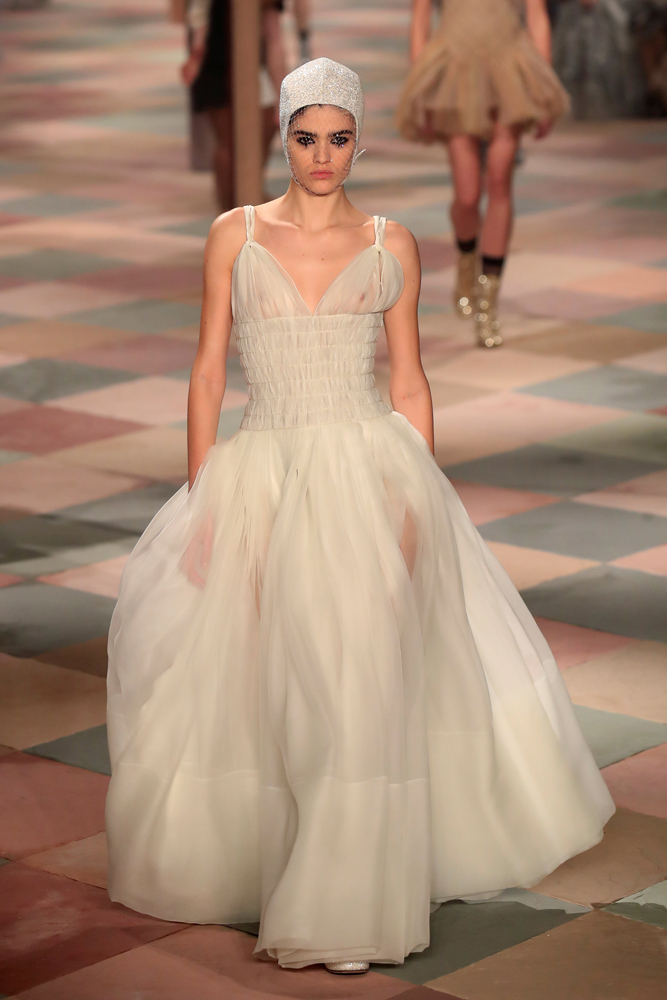 DIOR 2019 İLKBAHAR/YAZ HAUTE COUTURE DEFİLESİ