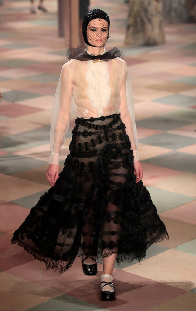 DIOR 2019 İLKBAHAR/YAZ HAUTE COUTURE DEFİLESİ
