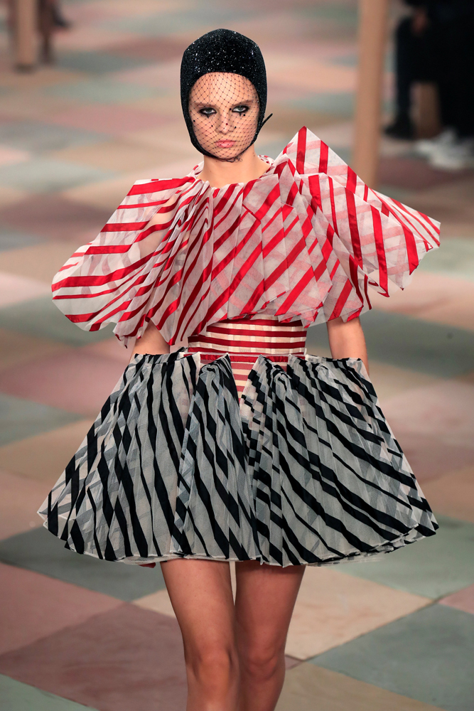 DIOR 2019 İLKBAHAR/YAZ HAUTE COUTURE DEFİLESİ