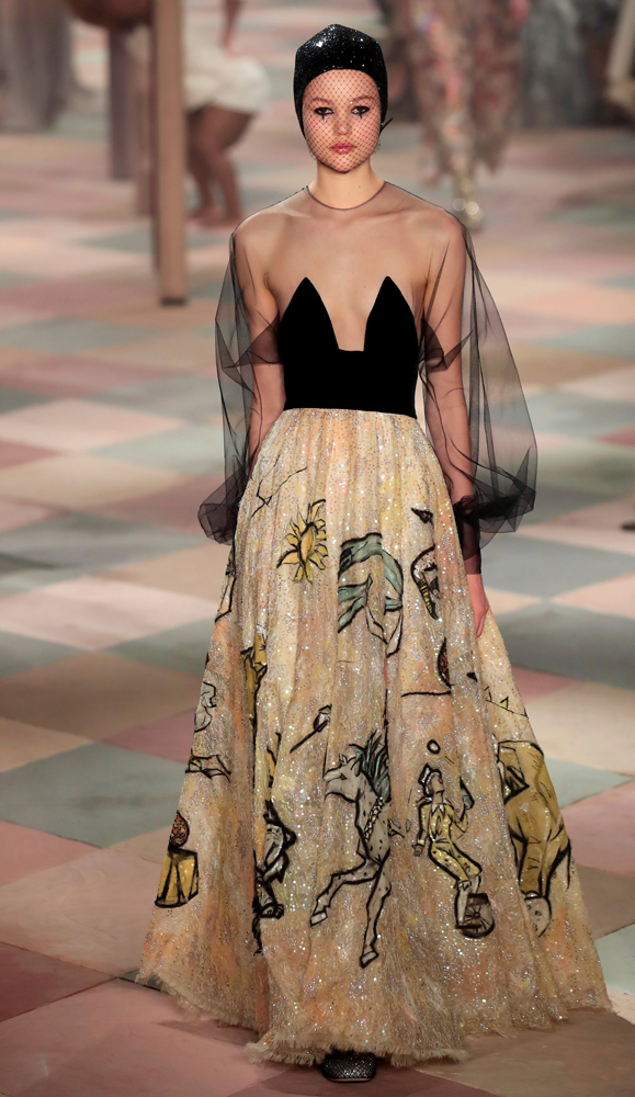 DIOR 2019 İLKBAHAR/YAZ HAUTE COUTURE DEFİLESİ