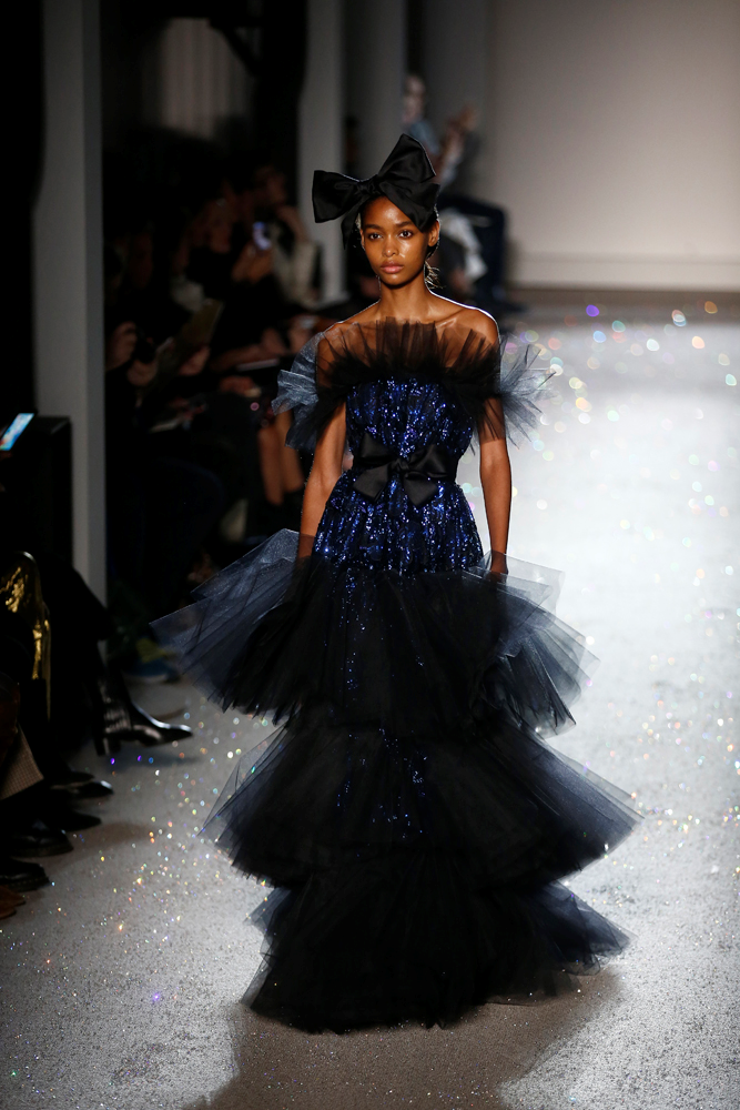 GIAMBATTISTA VALLI 2019 İLKBAHAR/YAZ HAUTE COUTURE DEFİLESİ