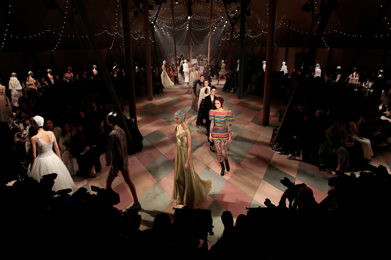 DIOR 2019 İLKBAHAR/YAZ HAUTE COUTURE DEFİLESİ