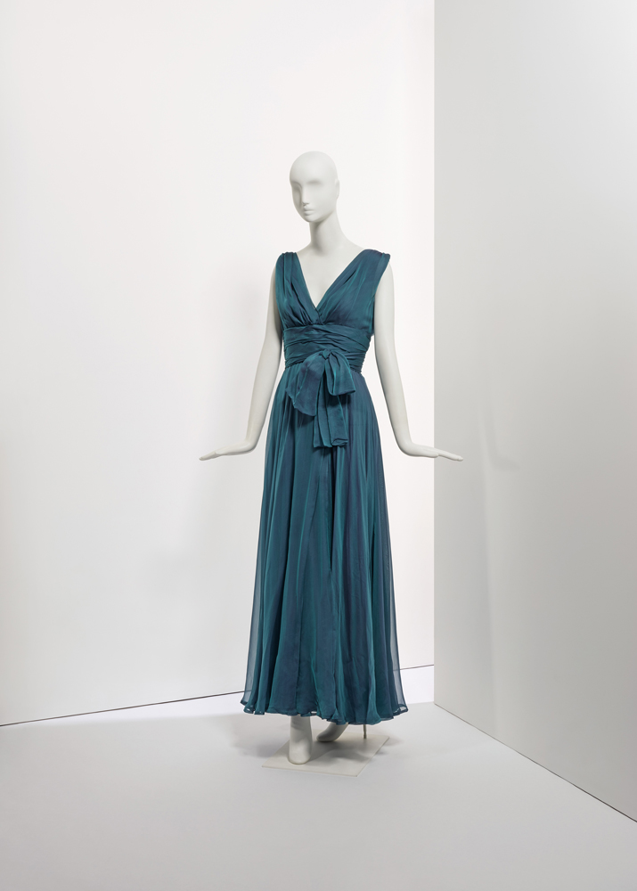 CATHERINE DENEUVENÜN GARDIROBU SATIŞA ÇIKIYOR