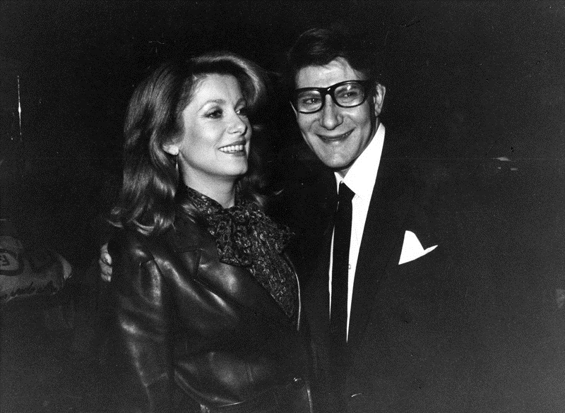 CATHERINE DENEUVENÜN GARDIROBU SATIŞA ÇIKIYOR