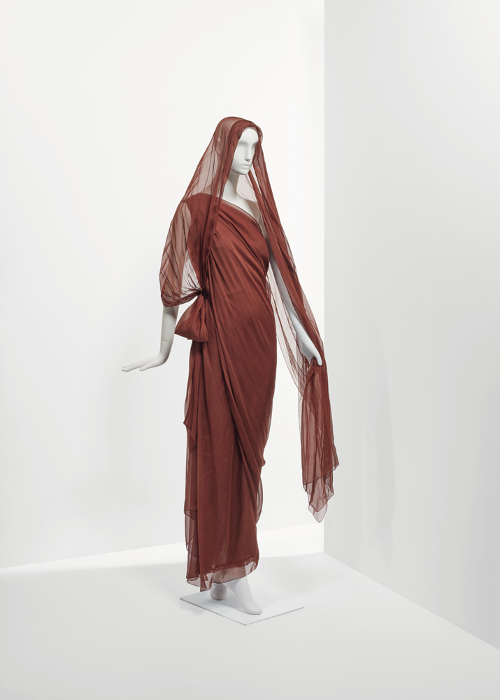 CATHERINE DENEUVENÜN GARDIROBU SATIŞA ÇIKIYOR