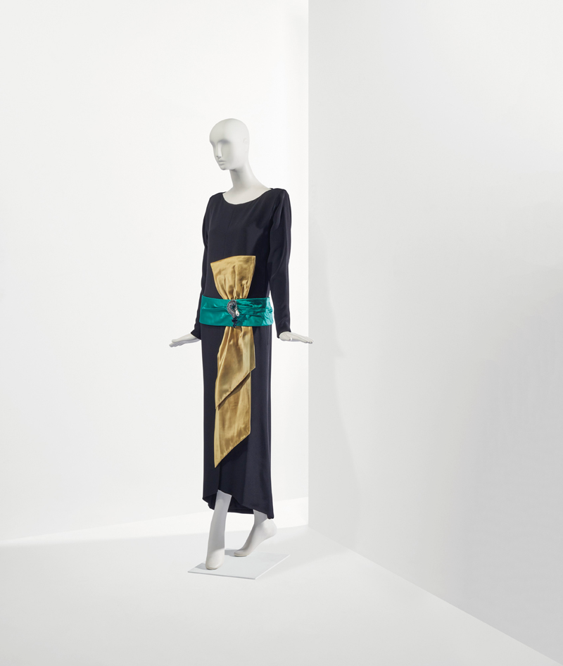 CATHERINE DENEUVENÜN GARDIROBU SATIŞA ÇIKIYOR