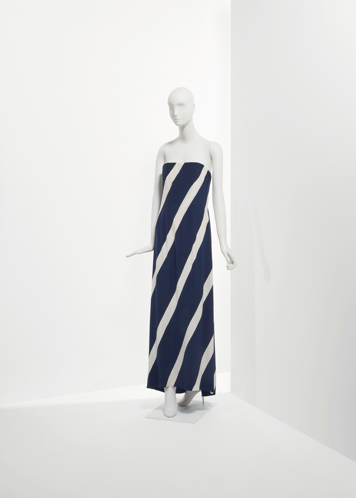 CATHERINE DENEUVENÜN GARDIROBU SATIŞA ÇIKIYOR