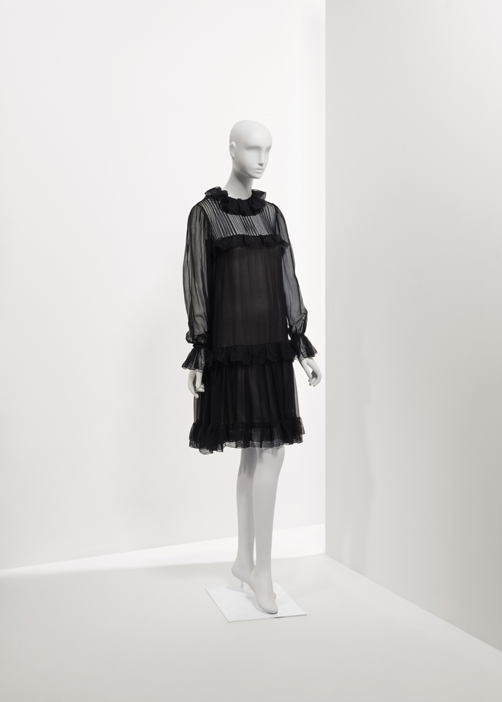 CATHERINE DENEUVENÜN GARDIROBU SATIŞA ÇIKIYOR