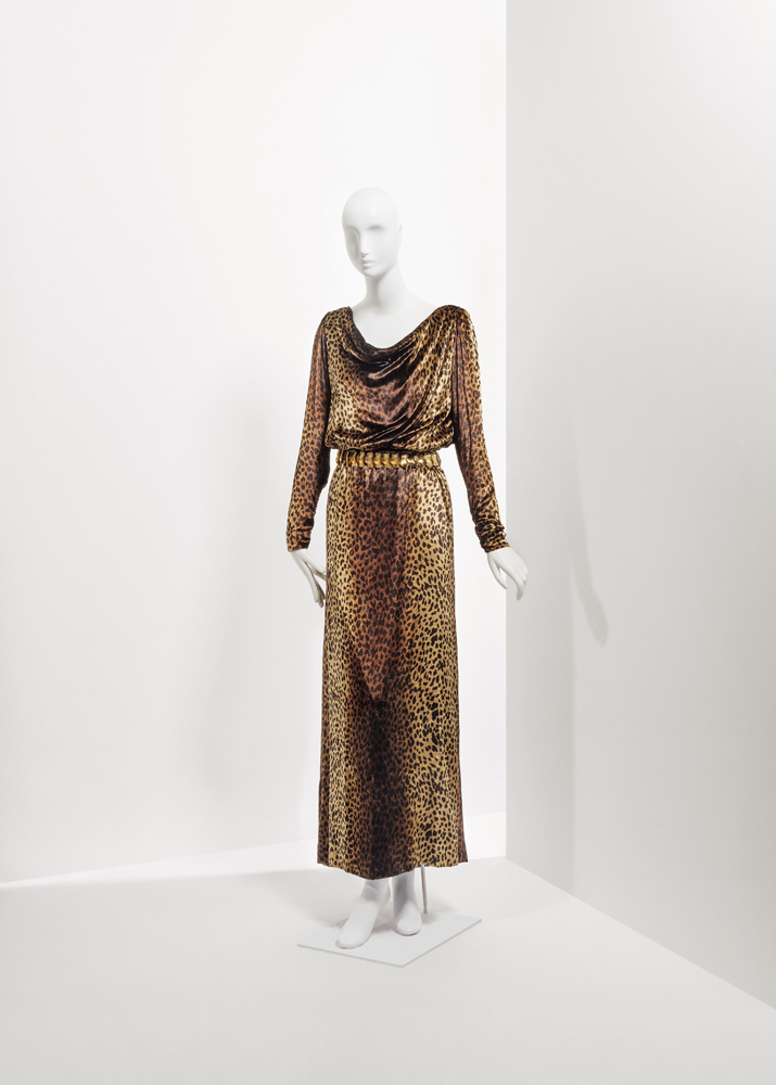 CATHERINE DENEUVENÜN GARDIROBU SATIŞA ÇIKIYOR