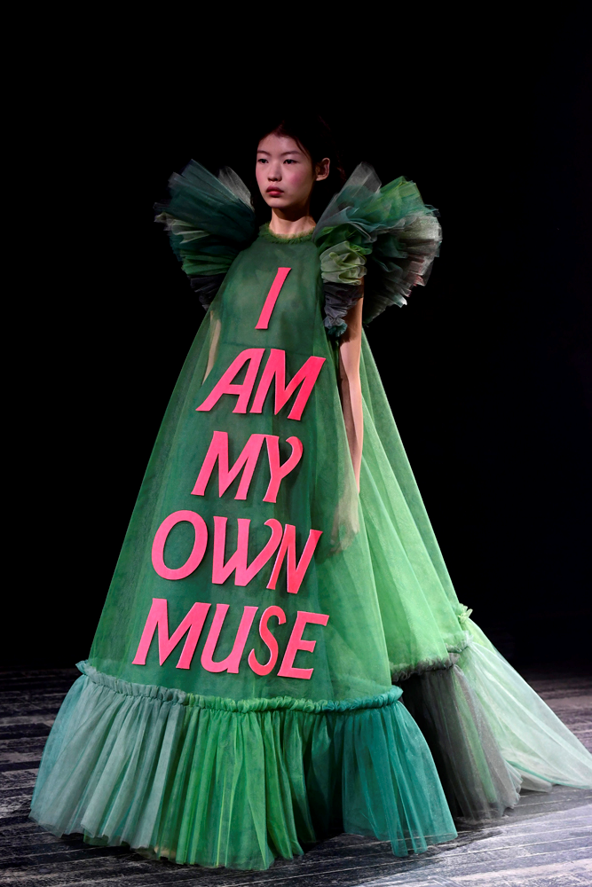 VIKTOR&ROLF DEFİLESİ