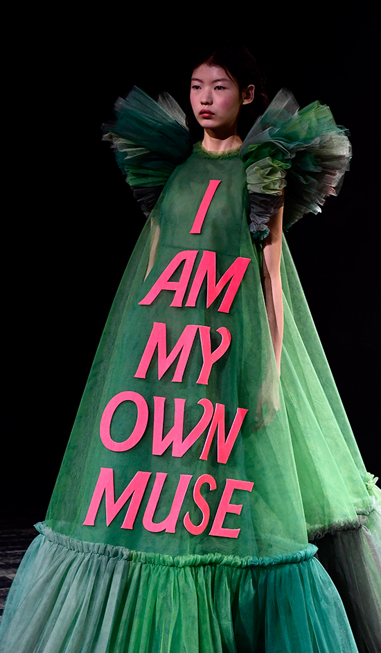 VIKTOR&ROLF DEFİLESİ