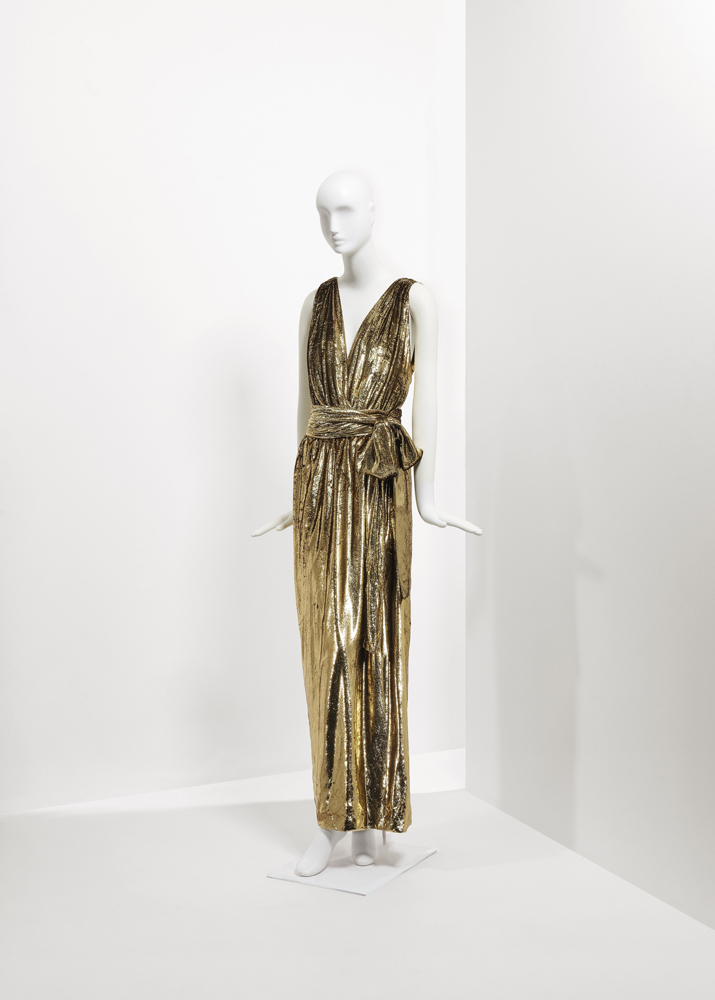 CATHERINE DENEUVENÜN GARDIROBU SATIŞA ÇIKIYOR