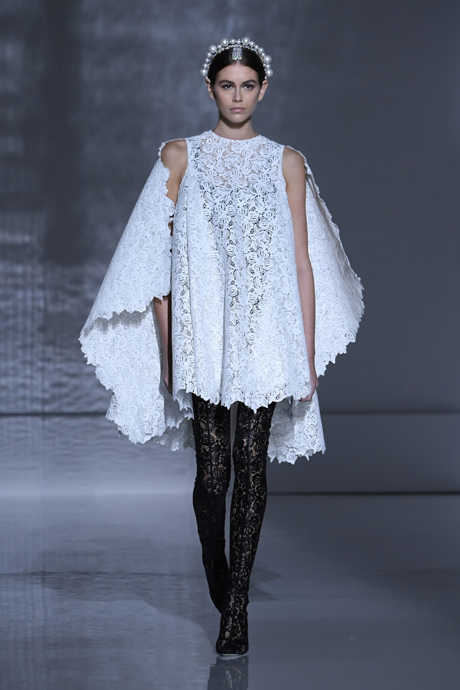 KAIA GERBER ETKİSİ