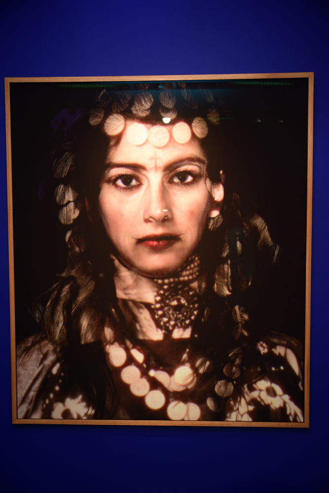 THEO ESHETU’DAN ‘YÜZLER YERLER’  