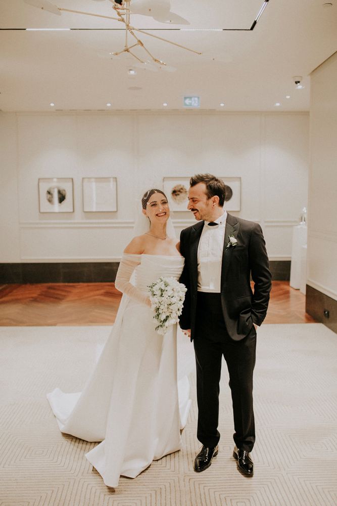 HAZAL KAYA VE ALİ ATAY EVLENDİ