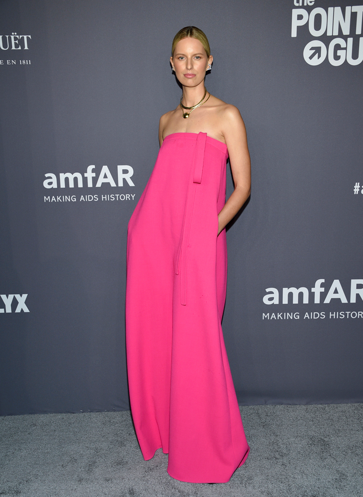 AMFAR GALA’DA MODELLER GEÇİDİ