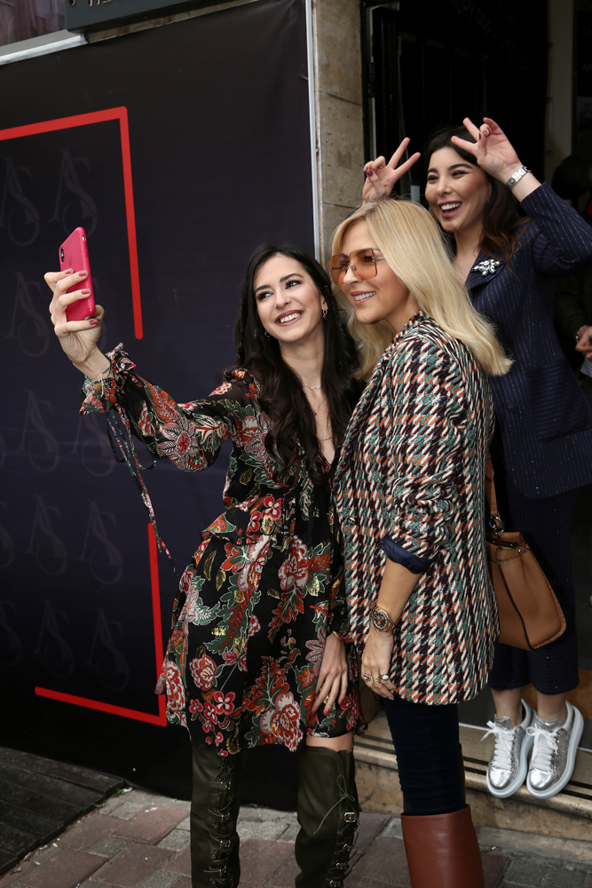 AUTHENTIC SECONDS ÜÇÜNCÜ MAĞAZASINI AÇTI