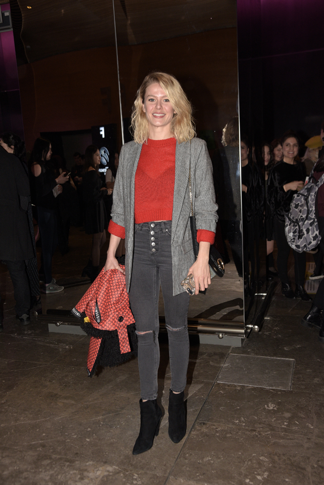 ALICE MÜZİKALİ İZLEYİCİ İLE BULUŞTU