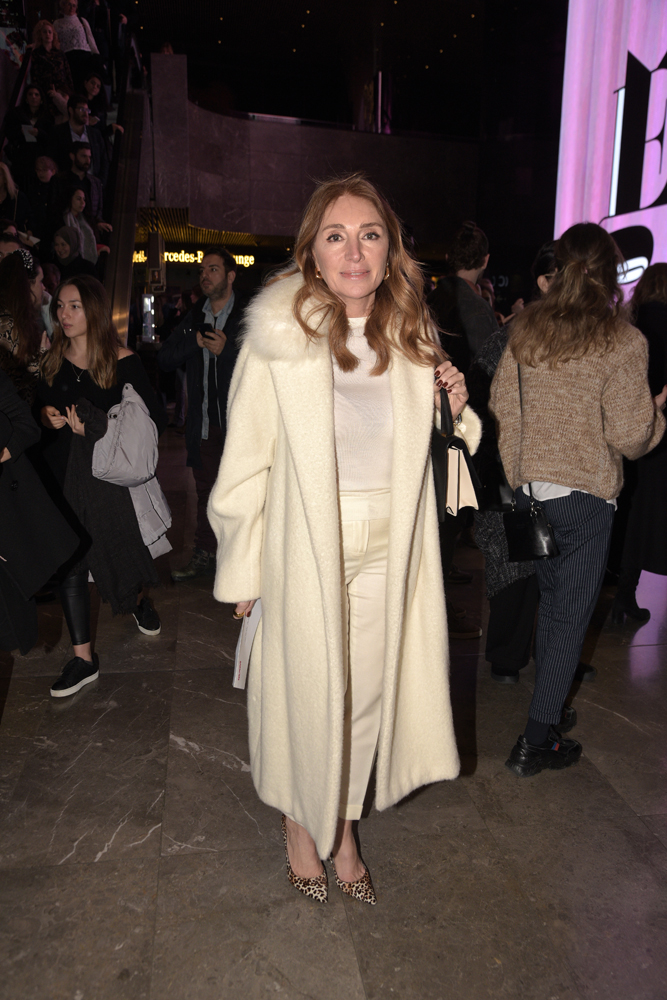 ALICE MÜZİKALİ İZLEYİCİ İLE BULUŞTU