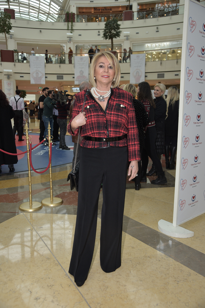 11 ÜNLÜ İSİMDEN  ÖRNEK PROJE  ’İYİ KALPLİ OL’ 