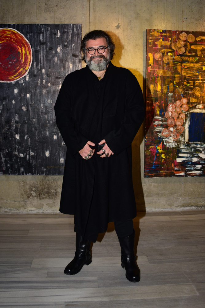 ADİLE N. OSMANOĞLU’NDAN ‘GÖRDÜĞÜM GİBİ’