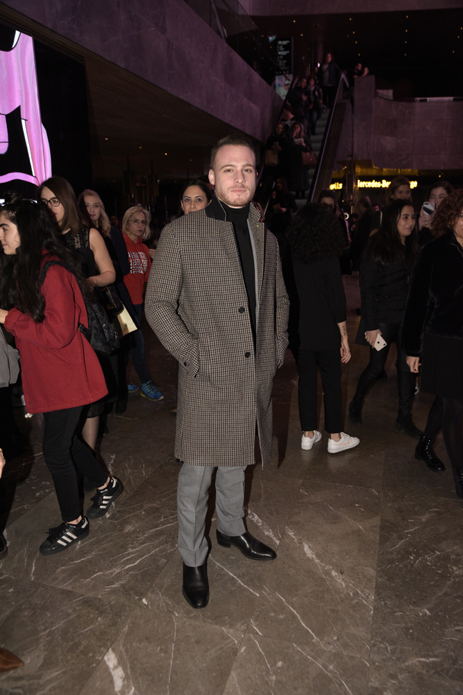 ALICE MÜZİKALİ İZLEYİCİ İLE BULUŞTU