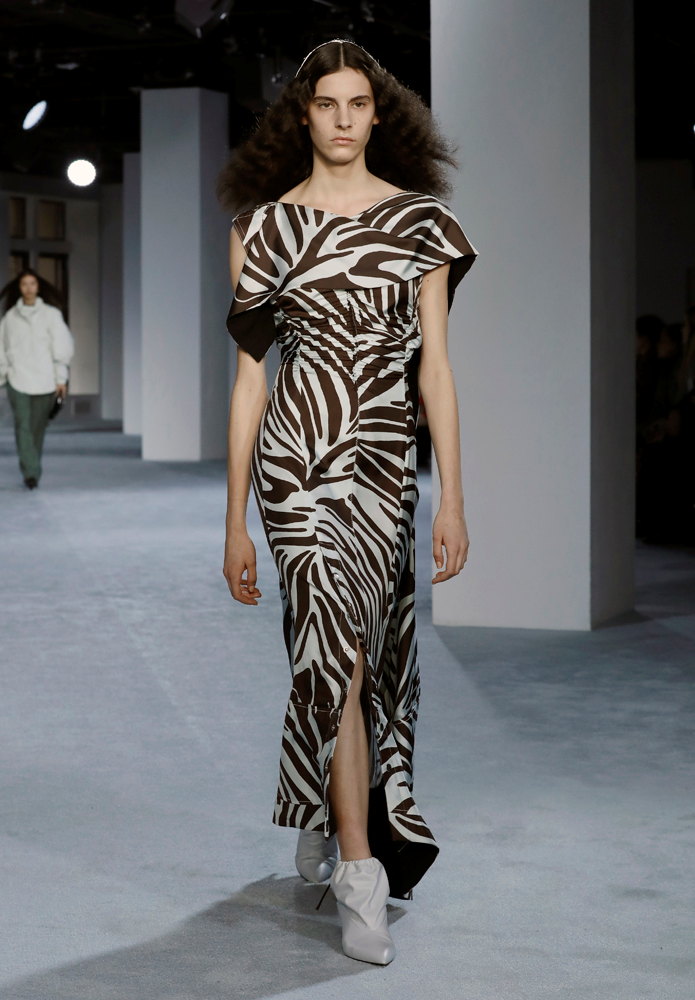 3.1 PHILLIP LIM  SONBAHAR/KIŞ 2019 DEFİLESİ