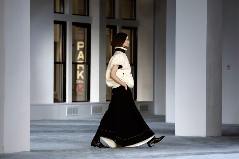 3.1 PHILLIP LIM  SONBAHAR/KIŞ 2019 DEFİLESİ