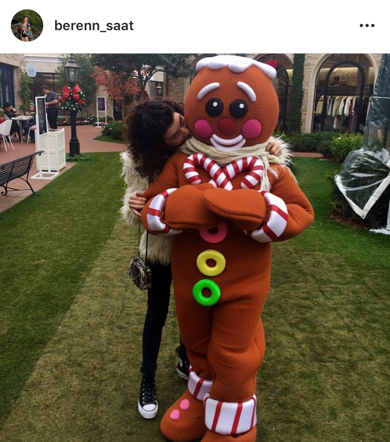 ÜNLÜLERDEN SEVGİLİLER GÜNÜ PAYLAŞIMLARI