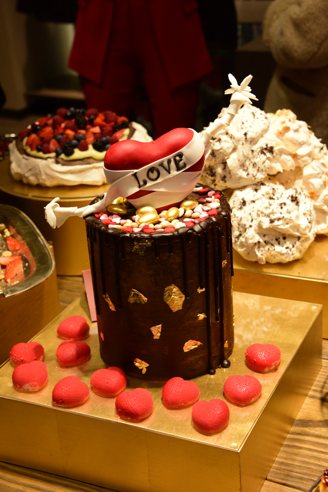 SEVGİLİLER GÜNÜ’NDE ‘ERKEKLER DE HEDİYE İSTER’