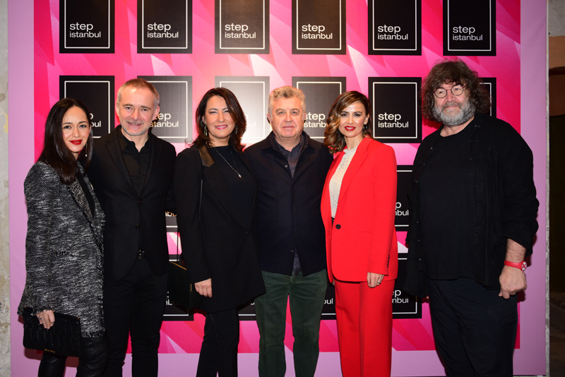 TOMTOM KIRMIZI'DA STEP İSTANBUL HEYECANI