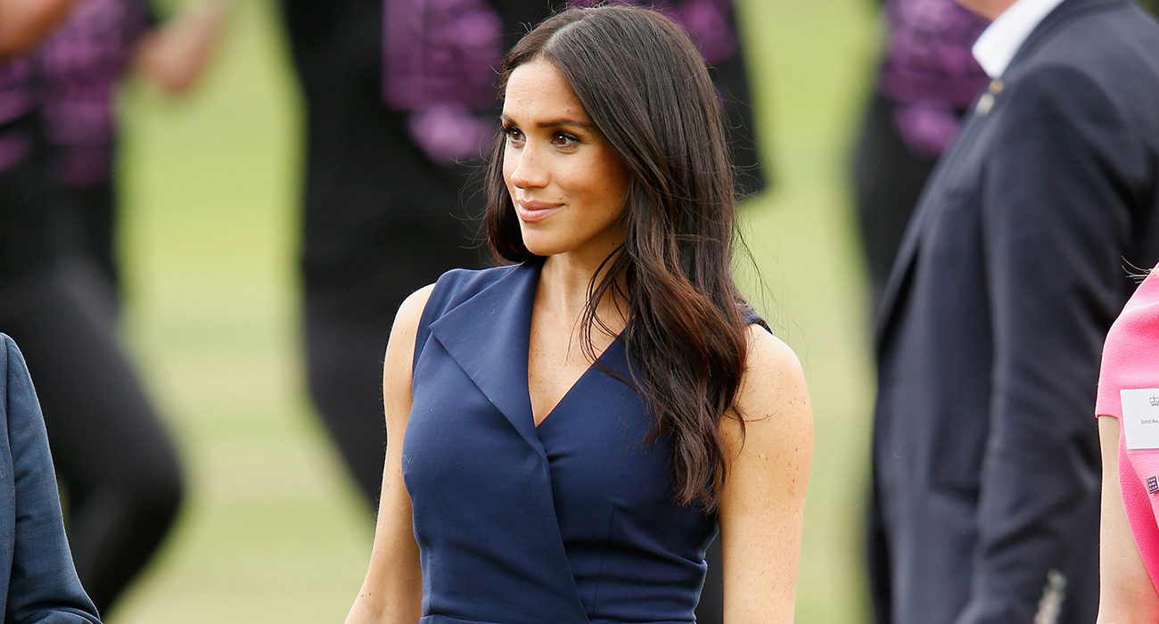 MEGHAN MARKLE'IN FAVORİ RENGİ LACİVERT!