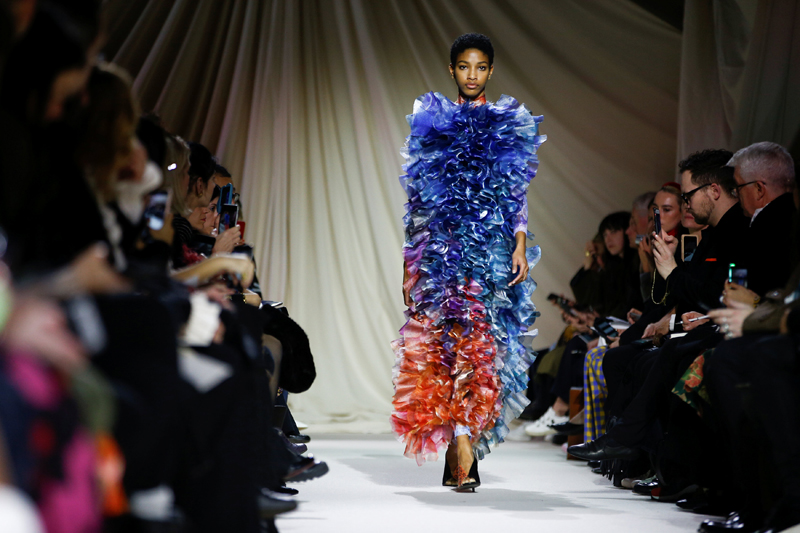 MARY KATRANTZOUNUN GÖKKUŞAĞI 