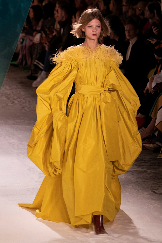 ROKSANDANIN SİLÜETLERİ