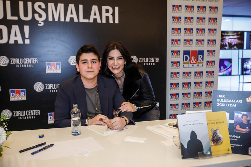 KAAN SABANCIDAN İMZA GÜNÜ